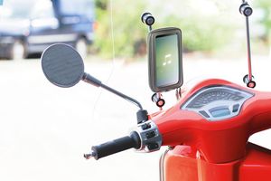 Lampa Universal-Handyhalterung für Smart Scooter