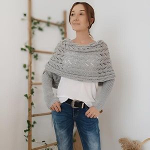 2 v 1 Ručně pletená šála v boho stylu s rukávy z polyesteru, jedna velikost - KNITKA Světle šedá