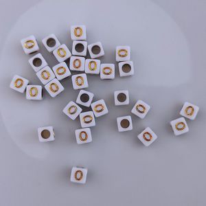 Buchstaben Perlen, 30 Stück, 6x6 mm, weiß mit gold, eckig, Buchstabe O