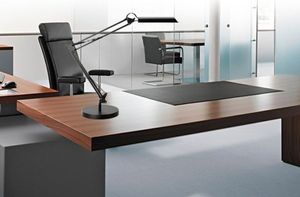 unilux SWINGO LED-Schreibtischlampe schwarz