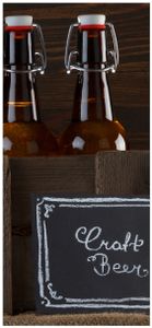 Wallario selbstklebende Türtapete 93 x 205 cm - Biervarianten - Pils im Glas  Flaschenbier  Schild Craft Beer - Abwischbar, rückstandsfrei zu entfernen