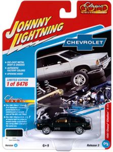 Johnny Lightning JLCG030A-3 Chevrolet Citation X-11 dunkelgrün metallic 1981 - Classic Gold 2022 R3 Maßstab 1:64 Modellauto