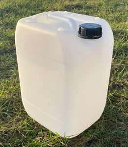 20 Liter Kanister Wasserkanister Farbe weiß DIN 61