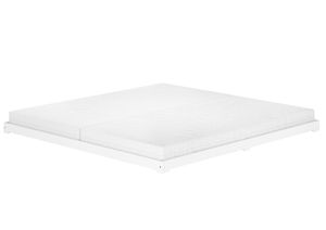 Weißes Niederflurbett 200x200 extra flach Holzbett Kiefer V-60.47W-20Rollrost und Matratze inkl.