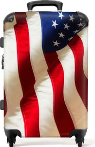 NoBoringSuitcases.com® Großer Koffer - Amerikanische Flagge - Rot - Blau - USA - Kombinationsschloss TSA - Hartschalen Trolley 4 Rollen - 72 liter - Reisekoffer - 66 cmKoffer Mittelgroß 67x43x25 cm, 72L, NoBoringSuitcases.com® Großer Koffer - Amerikanische Flagge - Rot - Blau - USA - Kombinationsschloss TSA - Hartschalen Trolley 4 Rollen - 72 liter - Reisekoffer - 66 cmKoffer Mittelgroß 67x43x25 cm, 72L,