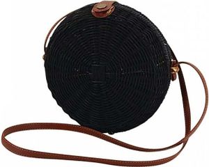 Runde Tasche aus gefärbtem Rattan