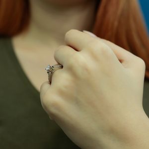 0,60 Carat Diamantring Solitär Meisterstück 14 Karat Weißgold