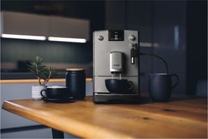 Nivona CafeRomatica NICR 555 Kaffeevollautomat OneTouch Kegelmahlwerk grau
