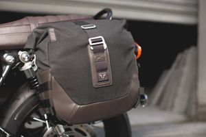 SW-MOTECH Legend Gear Seitentaschen-System LC Bonneville T120 / Black