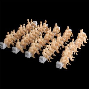 Modellbau Spur 1 | Sitzende Figuren (50 Stück)