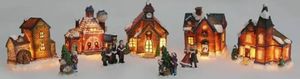 Ambiance 9-tlg. Weihnachtsdorf Figuren Set mit Beleuchtung