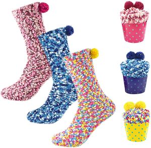 Cupcake Kuschelsocken, Damen Mädchen Flauschige Socken, Weihnachts Valentinstag Geburtsta Gsgeschenk mit Geschenkbox