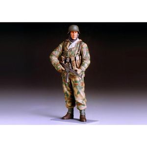 Tamiya 1:16 WWII Figur Dt. Infant.Soldat Winter