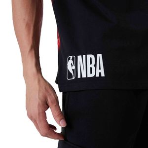 New Era - NBA Chicago Bulls Oversized Backprint Neon T-Shirt : Schwarz M Farbe: Schwarz Größe: M