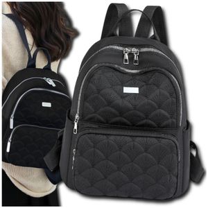 Schwarzer, wasserdichter, geräumiger, gesteppter, eleganter Damenrucksack