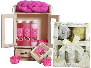 BRUBAKER Cosmetics Bade- und Pflegeset Erdbeer & Vanilla Rose Minze 15-teilig