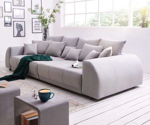 DELIFE Big-Sofa Violetta 310x135 cm Grau abgesteppt mit Kissen