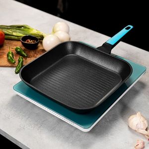 Cecotec Gril Polka Platinum 28 Gril Thunder. Průměr 28 cm, kovaný hliník, nepřilnavý povrch Teflon Platinum Plus, vhodný do myčky nádobí a na všechny typy varných desek, neobsahuje .