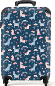 NoBoringSuitcases.com - Detský kufor princezná - Vhodný pre rozmery 55x40x20 cm a 55x35x25 cm - Cestovný kufor s tvrdou škrupinou - Detský kufor na príručnú batožinu - Cestovné doplnky - Cestovný darček - Cestovný vozík na kolieskach - Cestovný kufor na kolieskach - Detský kufor na kolieskach - Detský vozík pre dievčatáKufrík na príručnú batožinu 55x35x20 cm, 36L,