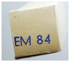 EM84 Magisches Auge. Eine Abstimmanzeigeröhre, Radioröhre von Röhrenwerk Neuhaus. ID21327