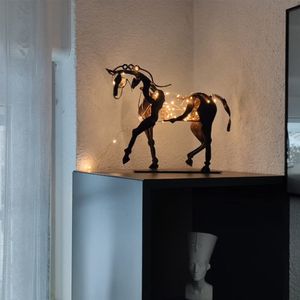 Deko Statue Pferd Metall Dreidimensionale Adonis Pferd Skulptur, LED beleuchtet Pferdeskulptur aus Metall im antiken Stil, Rustikale stehende Pferd Statue