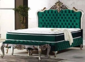 Casa Padrino Barock Doppelbett Grün / Silber / Antik Gold - Prunkvolles Bett mit Matratze - Barock Möbel