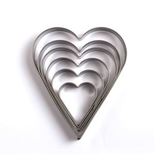 LIVOO Plätzchenausstecher-Set Herz Herzausstecher 6 Größen MEN381