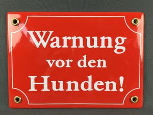 Wetterfestes Emaille Schild Warnung vor den Hunden Rot wetterfest und lichtecht