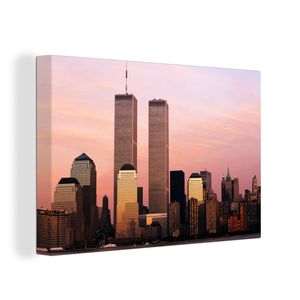 OneMillionCanvasses® - Leinwandbilder - 150x100 cm, Die beiden Wolkenkratzer des World Trade Center unter einem rosa Himmel in New York, Wandbilder Kunstdruck Wanddekoration