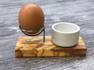 Eierhalter DESIGN PLUS aus Olivenholz