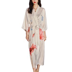 Vivi Idee Morgenmantel damen leicht Bademantel kimono lang satin Sauna Bathrobe Schlafmantel Einheitsgröße Weiß Klatschmohn