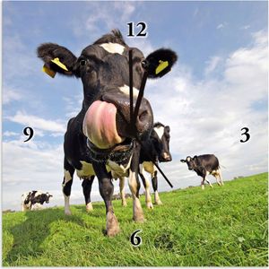 ARTland Wanduhr auf Alu Quarzuhr - schwarzer Zeiger Holstein-Kuh mit gewaltiger Zunge Größe: 30x30 cm