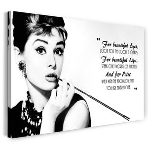 Leinwandbild (80x60cm): Audrey Hepburn Zigarettenhalter schwarzes Kleid schulterfrei, echter Holz-Keilrahmen inkl. Aufhänger, handgefertigt in Deutschland