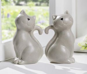 2x Dekofiguren "Katzen-Herz" aus Terracotta, grau lackiert, 2er Set Katzen für Drinnen & Draussen