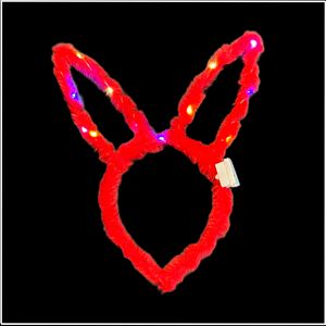 1x LED Plüsch Haarreif LITTLE BUNNY mit Hasenohren in 4 Farben, blinkend und leuchtend - Party Karneval Geburtstag Motto Party Fasching Prinzessin Königin (Rot)