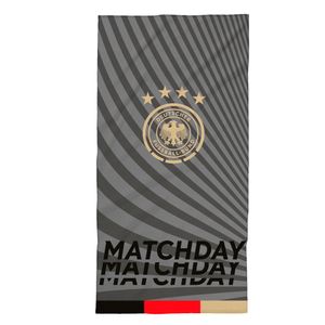 Offizielles DFB Handtuch für Sport und Zuhause in 75x150 cm · Großes Strandtuch zur Fußball EM 2024 aus 100% Baumwolle · Motiv Matchday grau gestreift