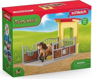 Ponybox mit Islandpferd Hengst