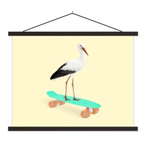 MuchoWow® Textilposter Storch - Tiere - Skateboard - Gelb 150x113 cm mit schwarzem Rahmen - Wohnzimmer