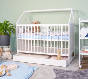 Alcube® Mitwachsendes Babybett 60 x 120 cm mit Schubladen Gitterbett 120x60 umbaubar zum Haus Juniorbett Kinderbett in Weiß