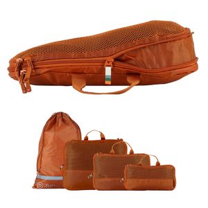 TRAVEL DUDE Packwürfel Set mit Kompression aus recycelten Plastikflaschen | Leichte Packing Cubes | Packtaschen Set (Burnt Orange, 4-teilig)