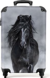 NoBoringSuitcases.com® Kufr Príručná batožina Kufr na kolieskach Malý cestovný kufor na 4 kolieskach - Horse - Black - Child - Portrait - Cabin Size < 55x40x23 cm & 55x40x20 cm - Foto kufor - Príručný kufor - Palubná batožinaPríručná batožina Kufrík 55x35x20 cm, 36L, NoBoringSuitcases.com® Kufr Príručná batožina Kufr na kolieskach Malý cestovný kufor na 4 kolieskach - Horse - Black - Child - Portrait - Cabin Size < 55x40x23 cm & 55x40x20 cm - Foto kufor - Príručný kufor - Palubná batožinaPríručná batožina Kufrík 55x35x20 cm, 36L,