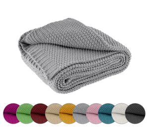 WOMETO Plyšová deka pletená 140x190 cm sivá - teplá mäkká pletená deka s ušľachtilým a jednoduchým pleteným vzorom