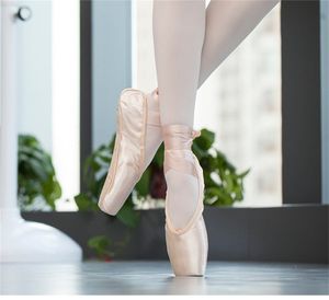 Ballettschuhe, Riemchen-Tanzschuhe aus Satin