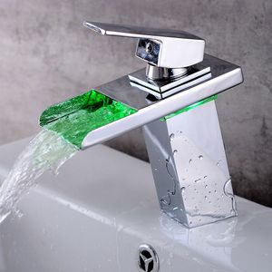 Wasserhahn Bad  Waschtischarmatur  Badarmatur  3 Farbewechsel Beleuchtung Wasserfall Armatur  Waschbecken    RGB Einhandmischer Wasserhahn
