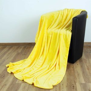 Kuscheldecke "Celina" - hochwertige Flauschige Decke, 150 x 200 cm - Gelb