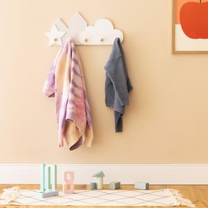 Navaris Garderobe Kinderzimmer mit 5 Kleiderhaken - Kindergarderobe Holz Garderobenleiste Hakenleiste - Wolke Stern Design - Kinder Wandgarderobe Navaris Garderobe Kinderzimmer mit 5 Kleiderhaken - Kindergarderobe Holz Garderobenleiste Hakenleiste - Wolke Stern Design - Kinder Wandgarderobe