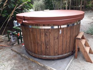 Whirlpool Badefass Externer Bad Ofen Holz Garten Fass Pool Thermoholz Whirlpool Badefass Externer Bad Ofen Holz Garten Fass Pool Thermoholz