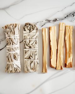 Palo Santo Salbei Weißer Salbei & Palo Santo Räucherset: 2X Weißer Salbei zum Räuchern, 4X Palo Santo Räucherholz - Perfekt für Reinigungsrituale und