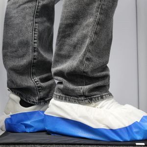 Einweg-Schuhüberzieher mit Sohle, blau/weiß, 100 Stück