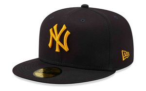 New Era - MLB New York Yankees League Essential 59Fifty Fitted Cap : Blau 7 1/4 (57,7cm) Farbe: Blau Größe: 7 1/4 (57,7cm)